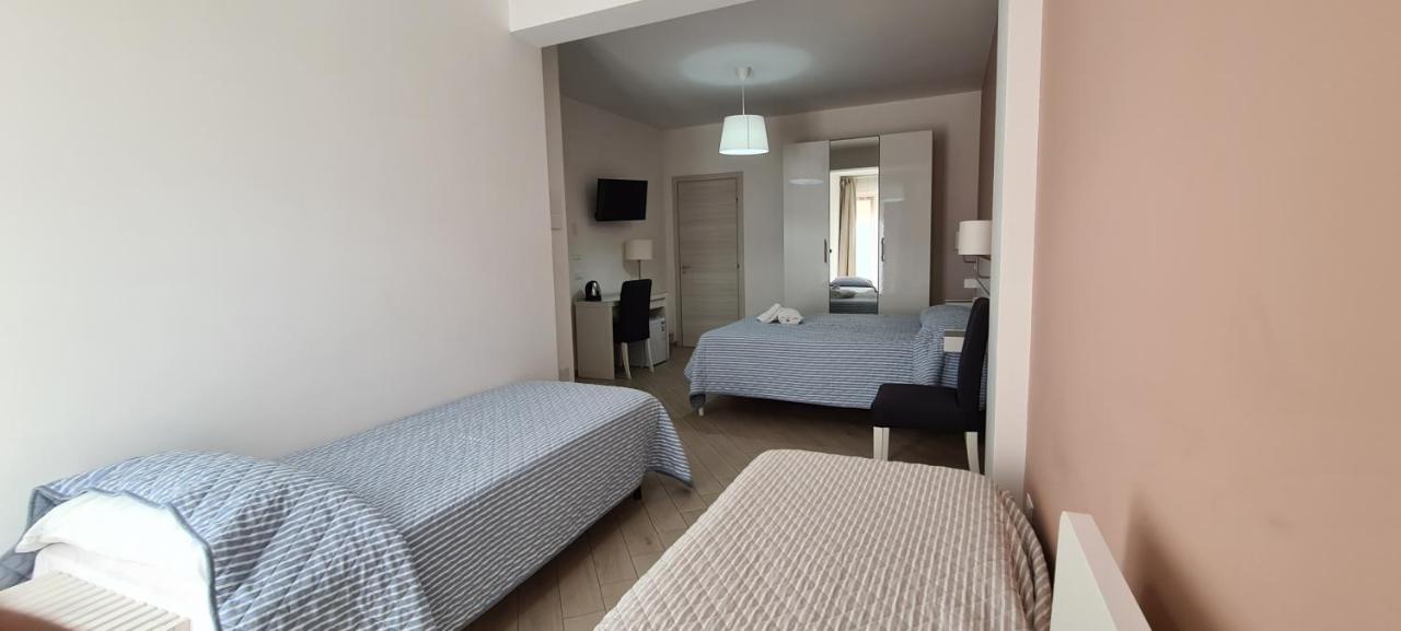 Belvedere Rent Rooms Campofelice Di Roccella Ngoại thất bức ảnh