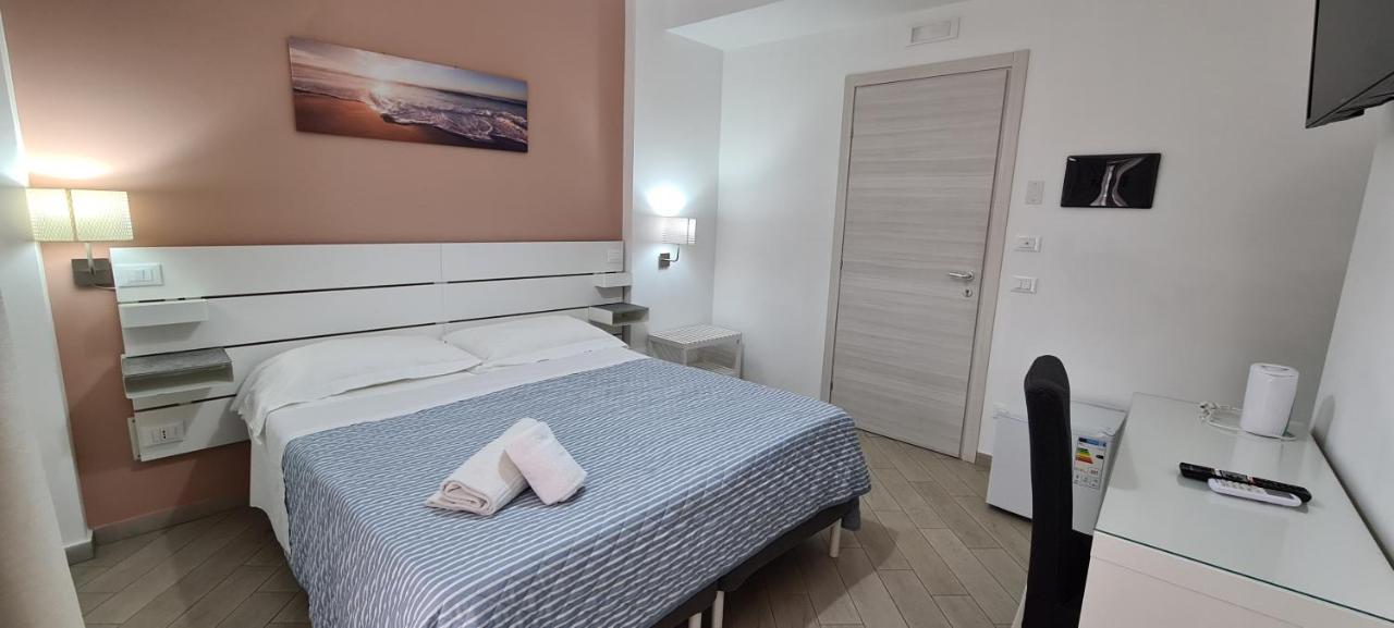 Belvedere Rent Rooms Campofelice Di Roccella Ngoại thất bức ảnh
