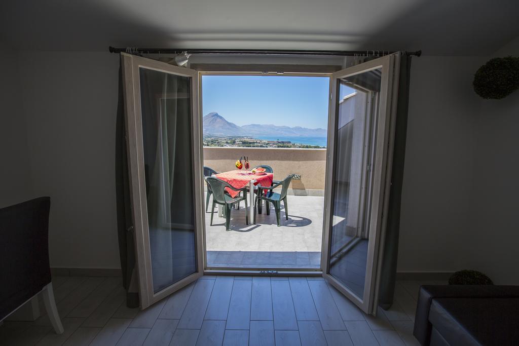 Belvedere Rent Rooms Campofelice Di Roccella Ngoại thất bức ảnh