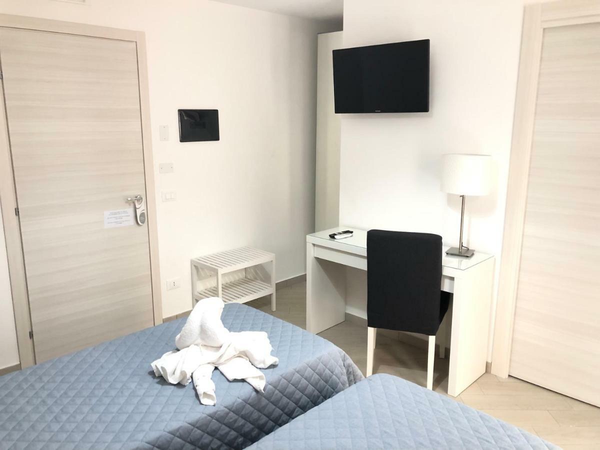 Belvedere Rent Rooms Campofelice Di Roccella Ngoại thất bức ảnh